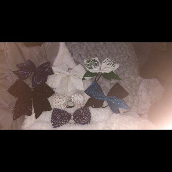 Cheer bows - Picture 2 of 2